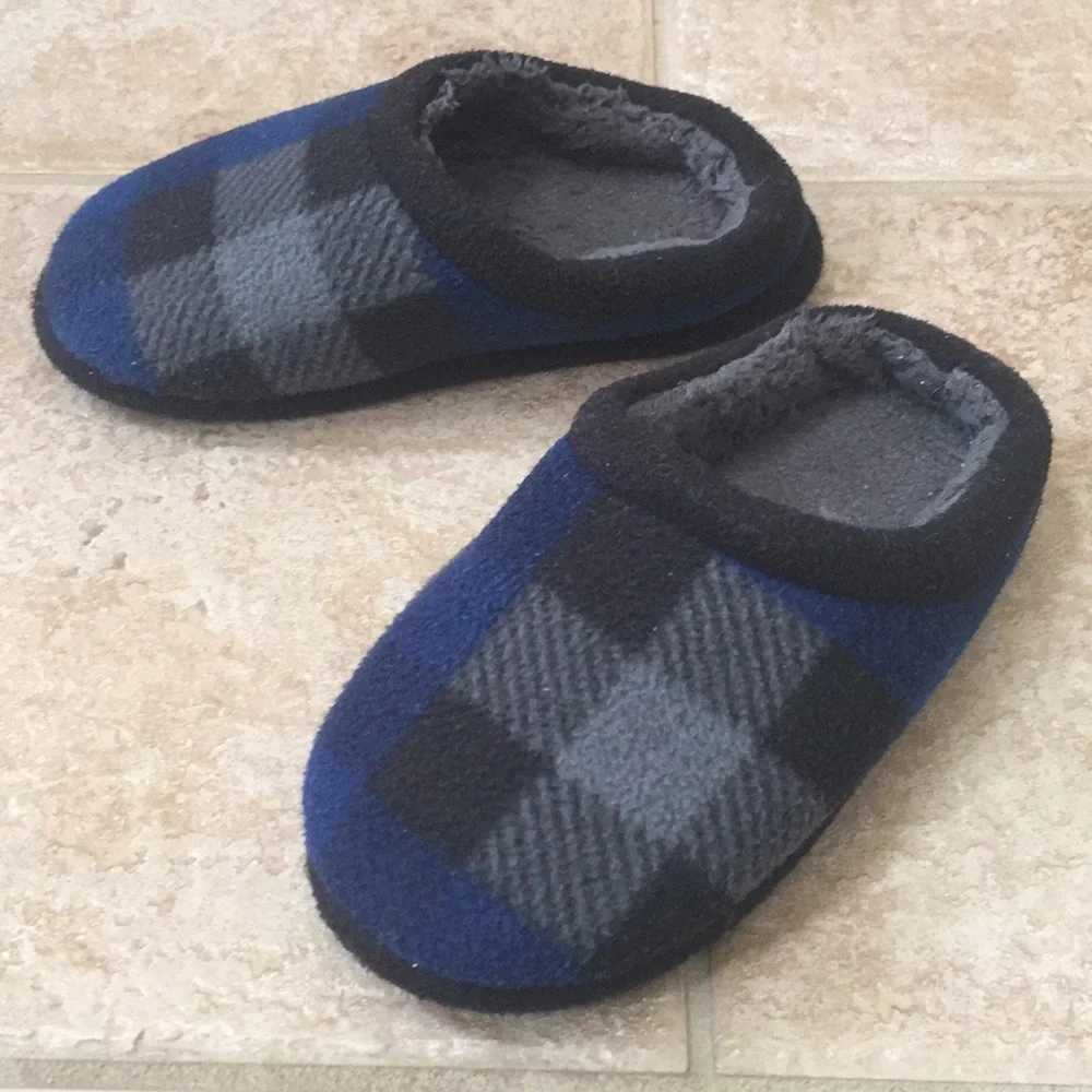 Cuddl Duds Boys Buffalo Check Fleece Slippers